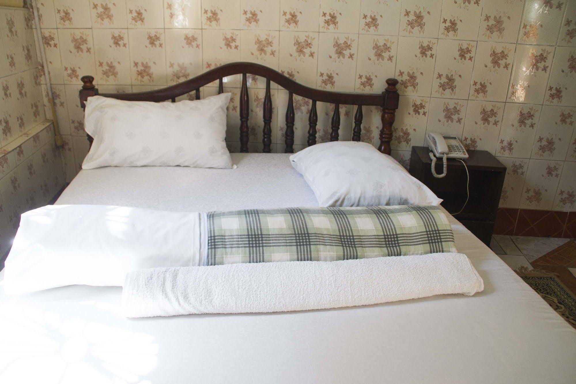 Lyamutundwe Keba Inn מראה חיצוני תמונה