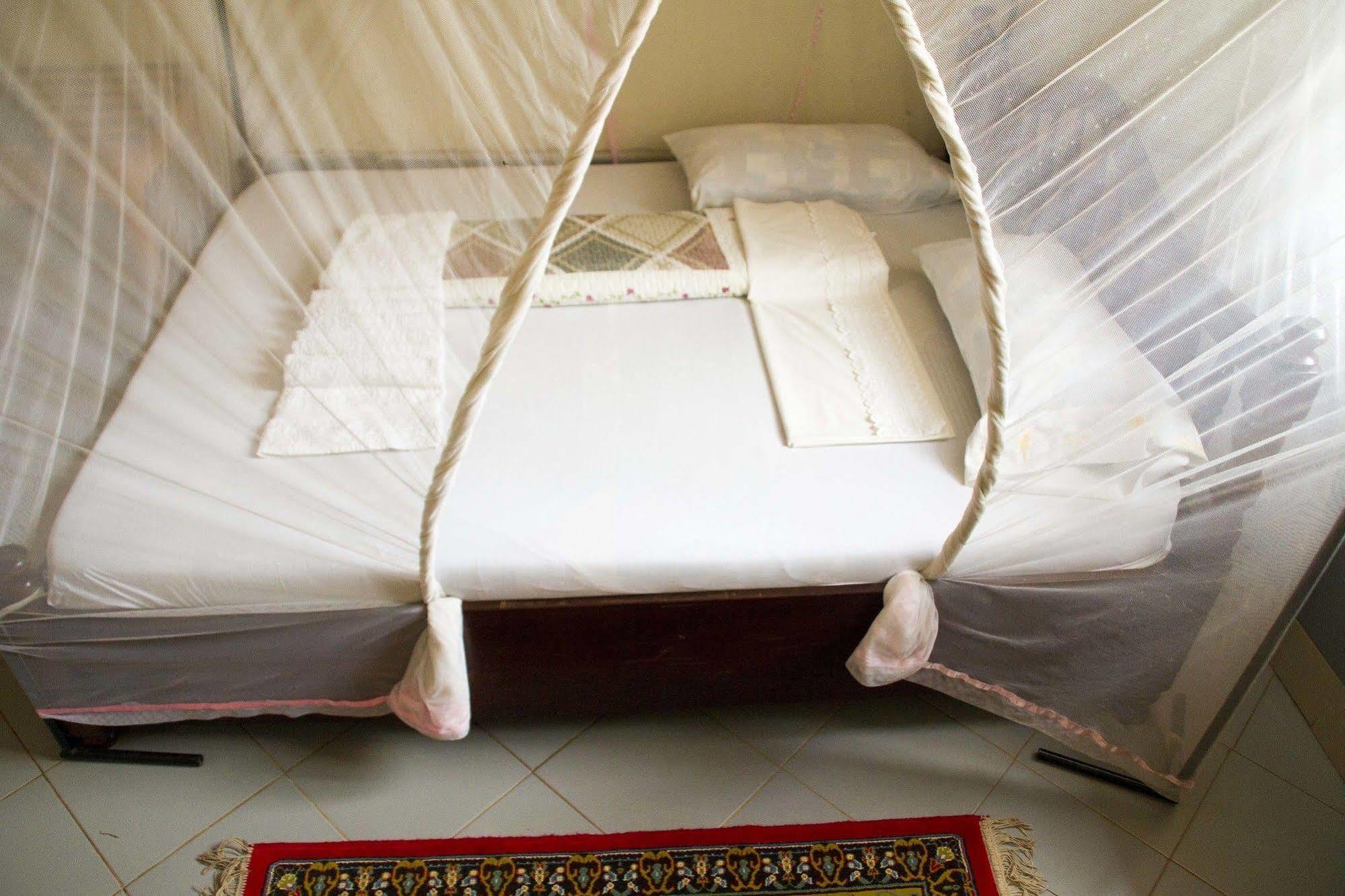 Lyamutundwe Keba Inn מראה חיצוני תמונה