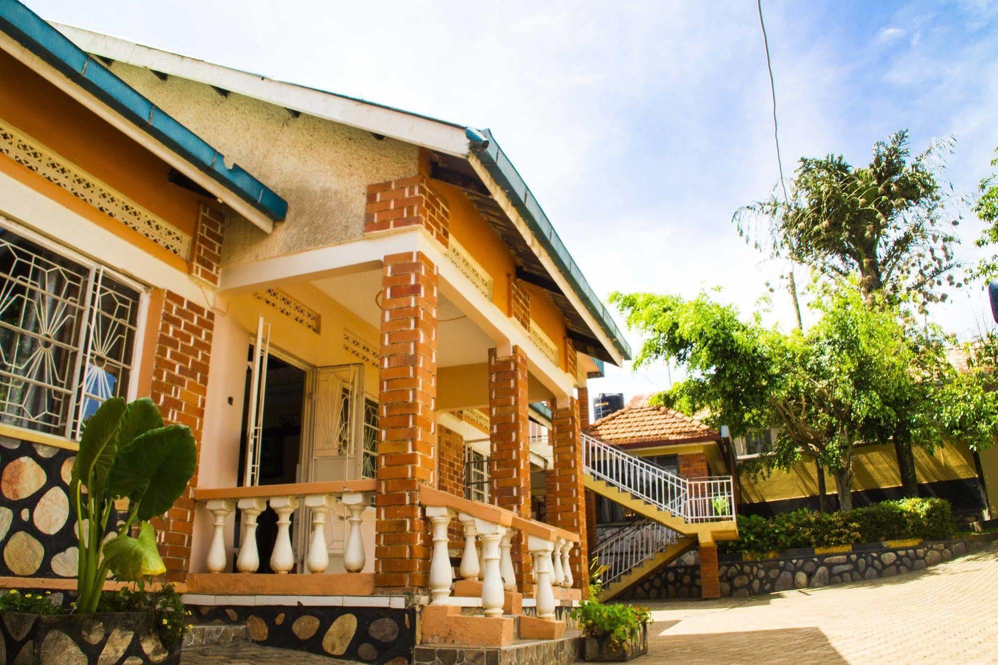 Lyamutundwe Keba Inn מראה חיצוני תמונה