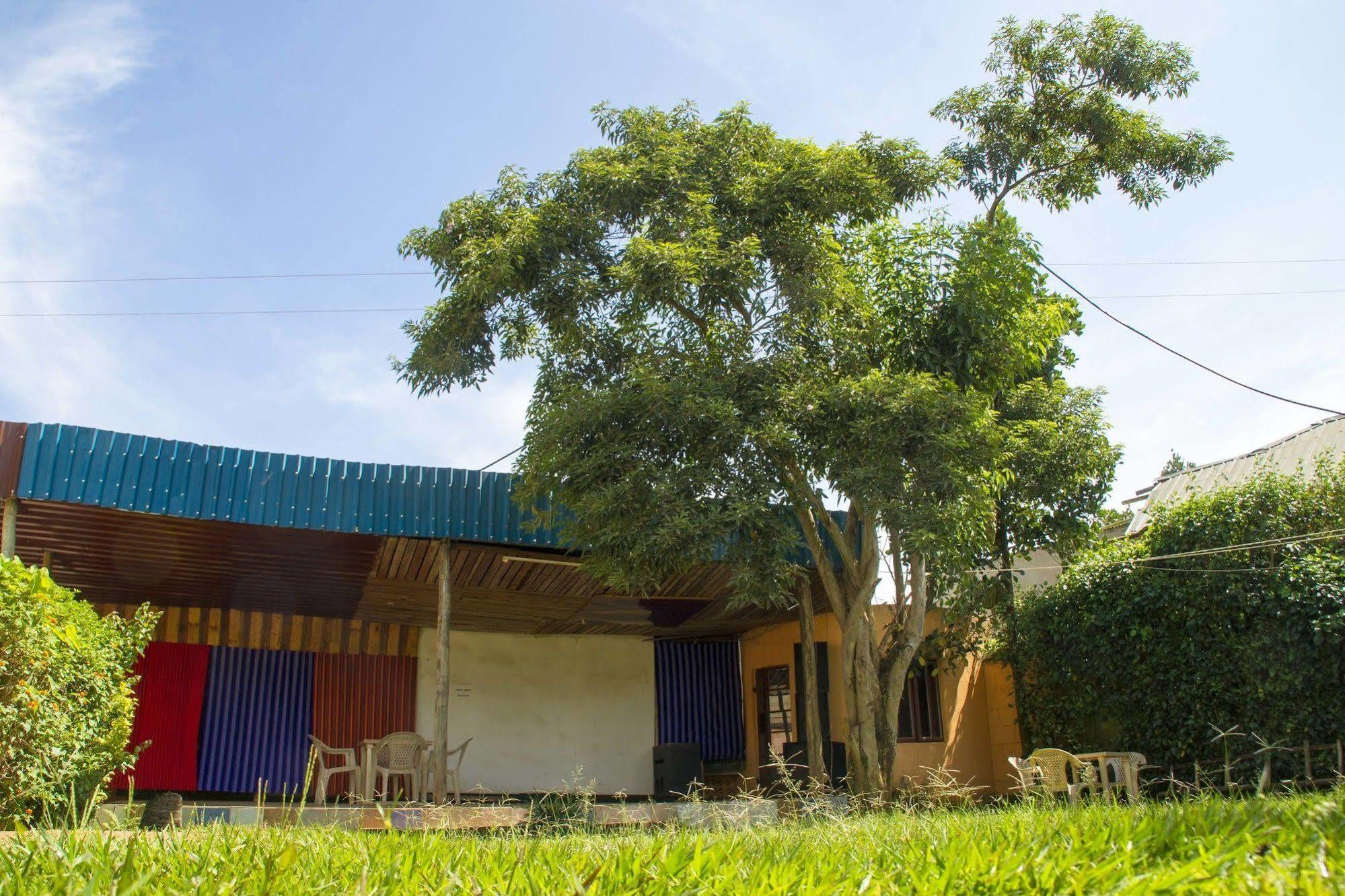 Lyamutundwe Keba Inn מראה חיצוני תמונה